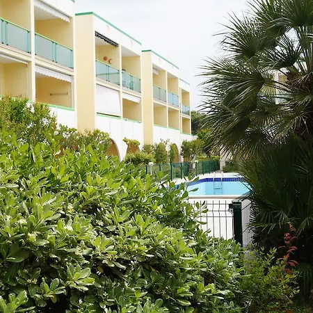 Lia Apartmanhotel 3*